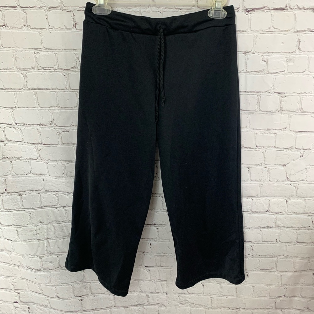 Balera Black Drawstring Capri workout pants